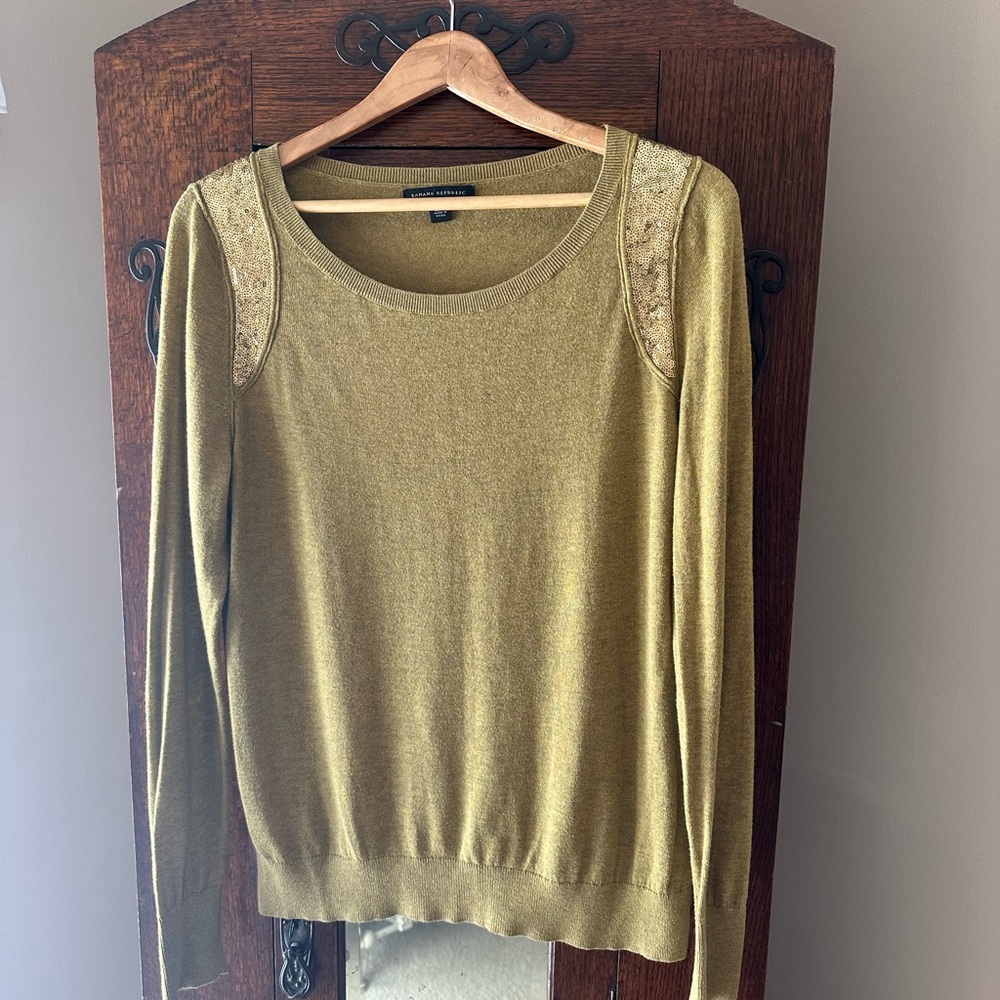 Banana Republic Olive Green Knit Sweater with Sparkly Shoulder Accents Size L - Picture 1 of 9